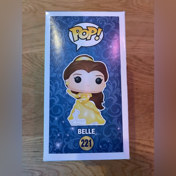 Funko POP Belle 221 - Picture 4 of 7